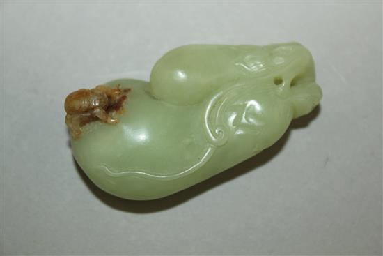 A Chinese yellow and russet jade carving of gourds, 19th/20th century, 5.5cm